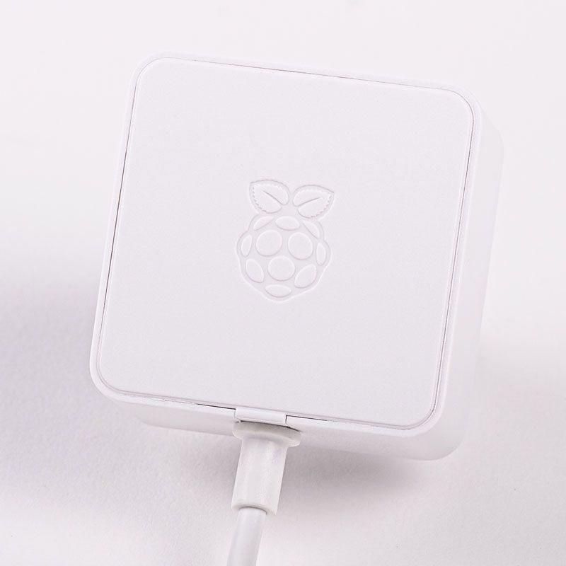 Raspberry Pi 4 napajanje belo