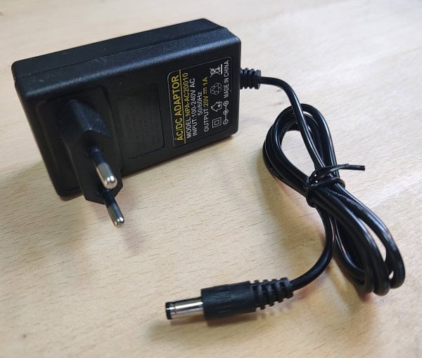 NPA-AC20010 20V/1A 20W, Coper punjac sa uzemljenjem, konektor 5.5x2.5/2.1mm