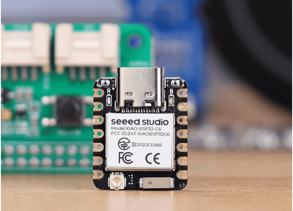 Seeed Studio XIAO ESP32C6**